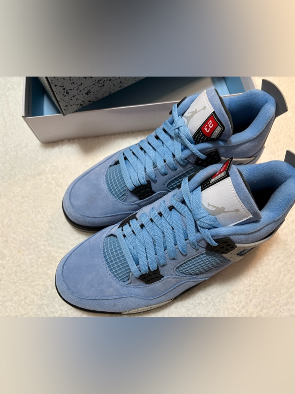 New Air Jordan 4 Retro University Blue Men’s size 11